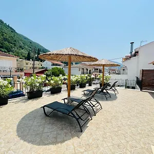 Theseus Seafront House Casa vacanze